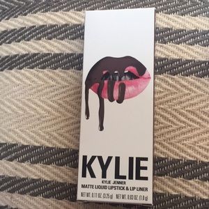 Kylie’s lipstick kit